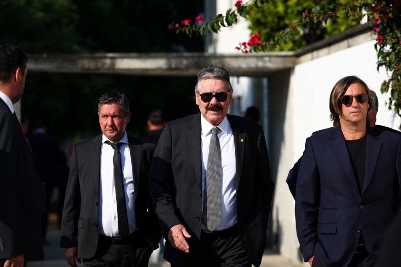 تونی اولیویرا در مراسم خاکسپاری دیگو ژوتا