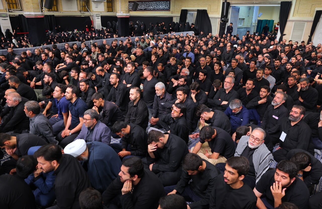 آخرین شب عزاداری در بیت رهبری برگزار شد +عکس و ویدیو