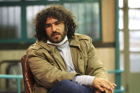 کنایه جواد موگویی در تلویزیون به تندروها: به تصویر فرمانده کل قوا خدشه وارد می‌کنید +ویدیو