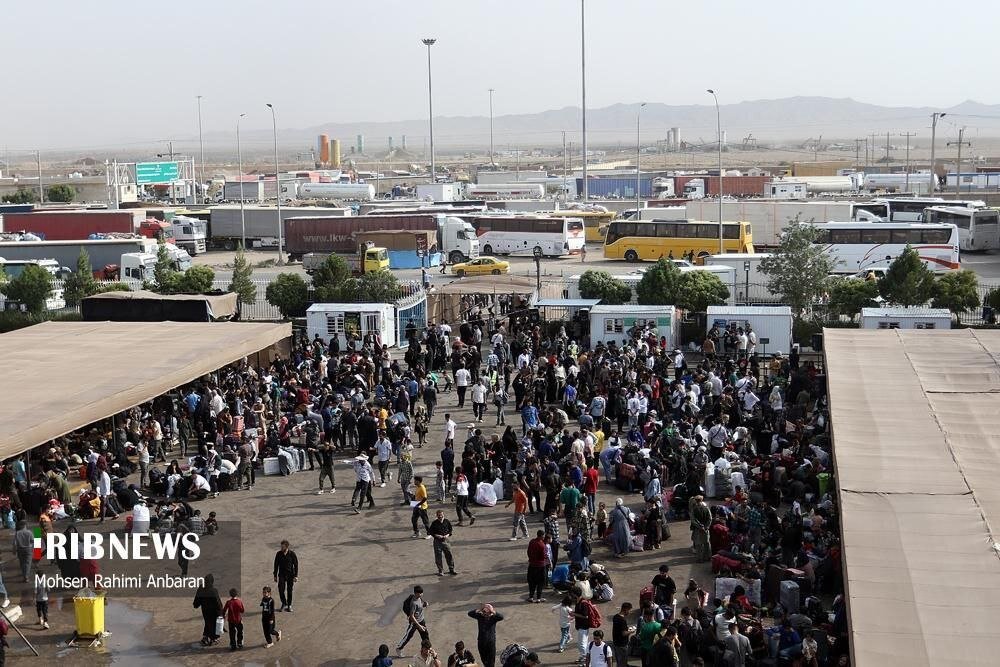 خروج اتباع غیرمجاز افغان از ایران