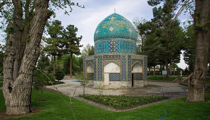 آرامگاه عطار نیشابوری کجاست؟ روح شعر و ادبیات در خراسان