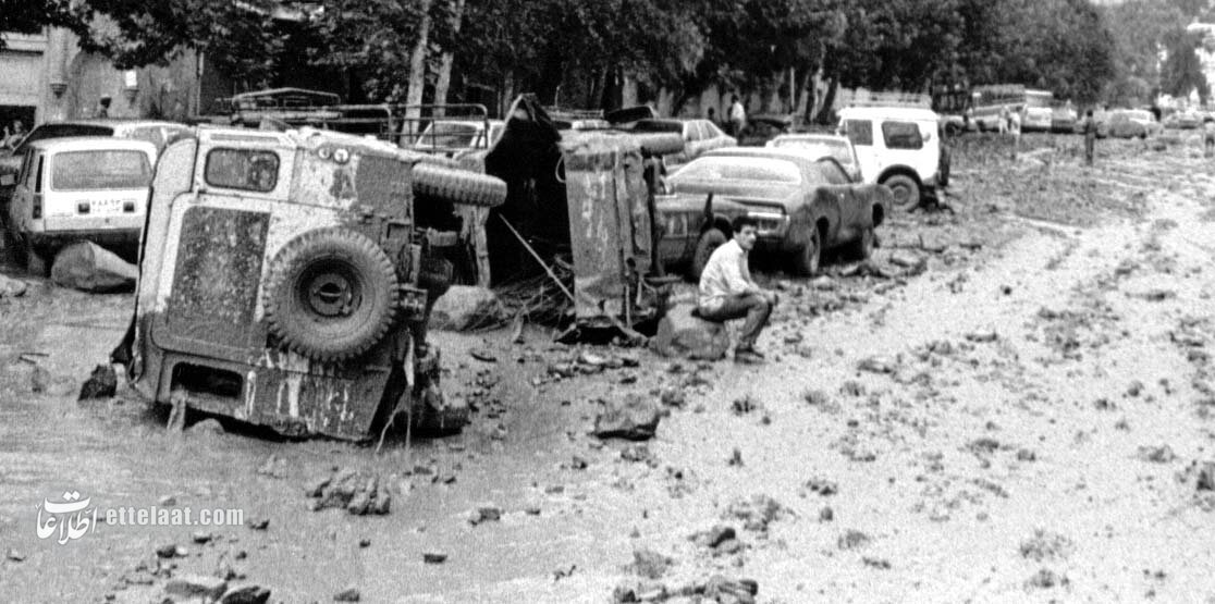 عکسهای منتشر نشده از بزرگترین سیل تاریخ تهران را ببینید!