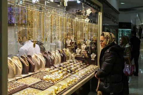 طلا دوباره ارزان شد/ قیمت جدید طلای جهانی امروز جمعه ۲۷ تیرماه ۱۴۰۴