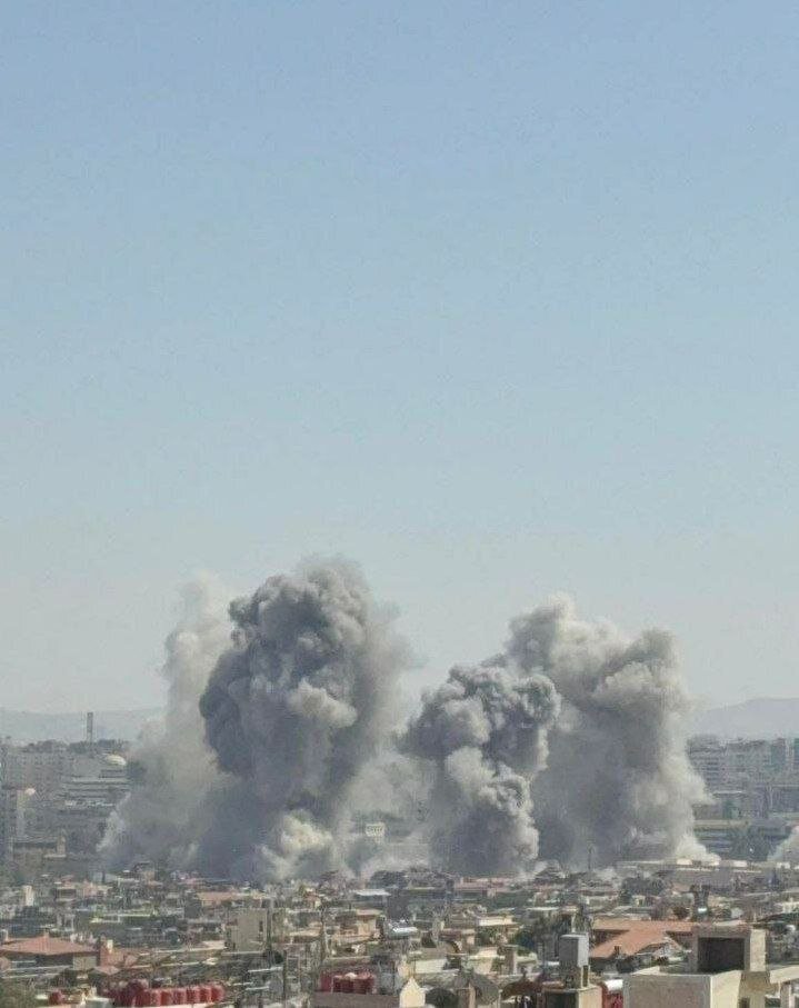 ویدئوی تکان‌دهنده از حمله اسرائیل به دمشق/ ساختمان وزارت دفاع با خاک یکسان شد