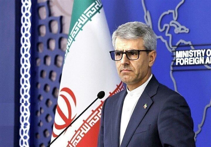 سخنگوی وزارت خارجه ترامپ را به «سگ نازیآباد» تشبیه کرد! +ویدیو