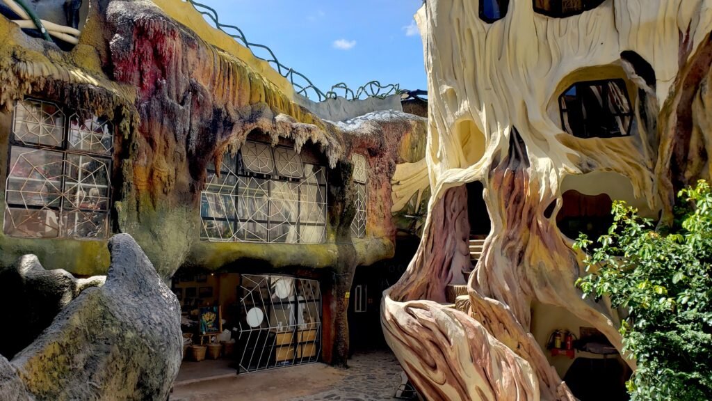 ویدیو | این روستای گِلی در ویتنام خبرساز شد