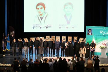 پزشکیان: قدردان مردمی هستیم که برغم دلخوری‌ها ایران را تنها نگذاشتند/ وزیر فرهنگ: در آماده‌باش تاریخی قرار داریم