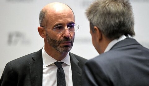 مذاکره با آمریکا در تهران؛ بوی خیانت می‌دهد!