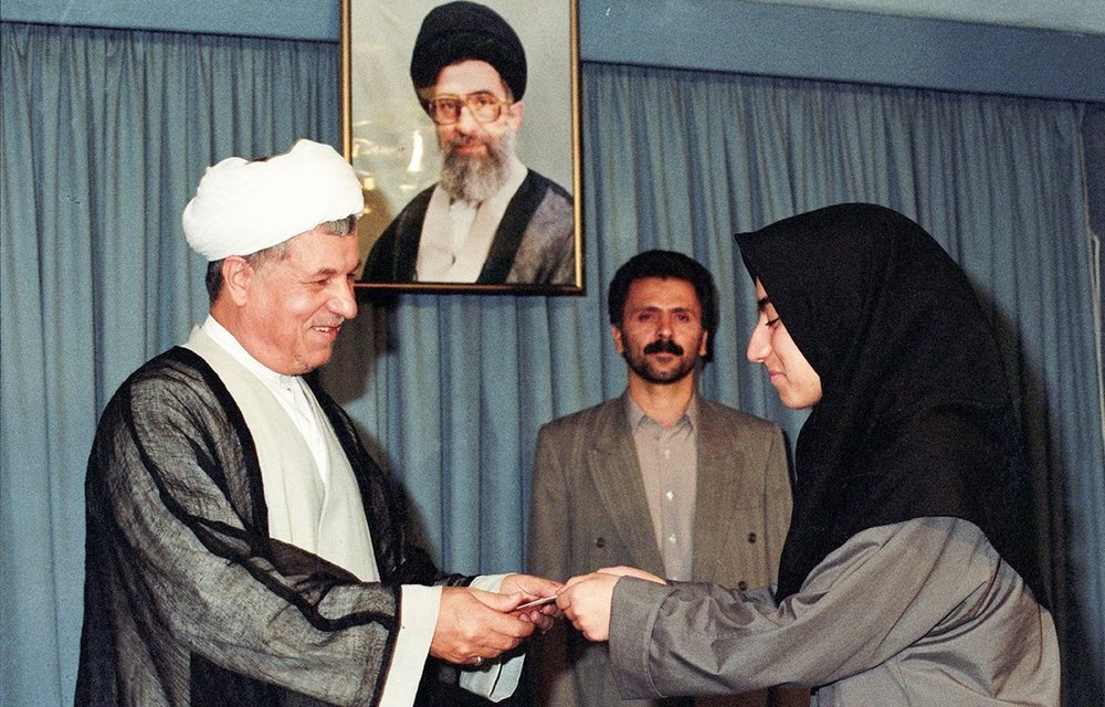 مریم میرزاخانی ۱۸ ساله از تهران مدال طلای جهانی گرفت!