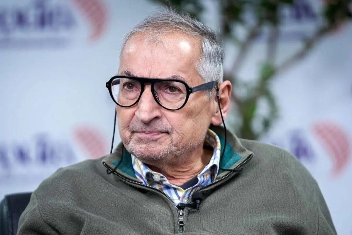 صادق زیباکلام