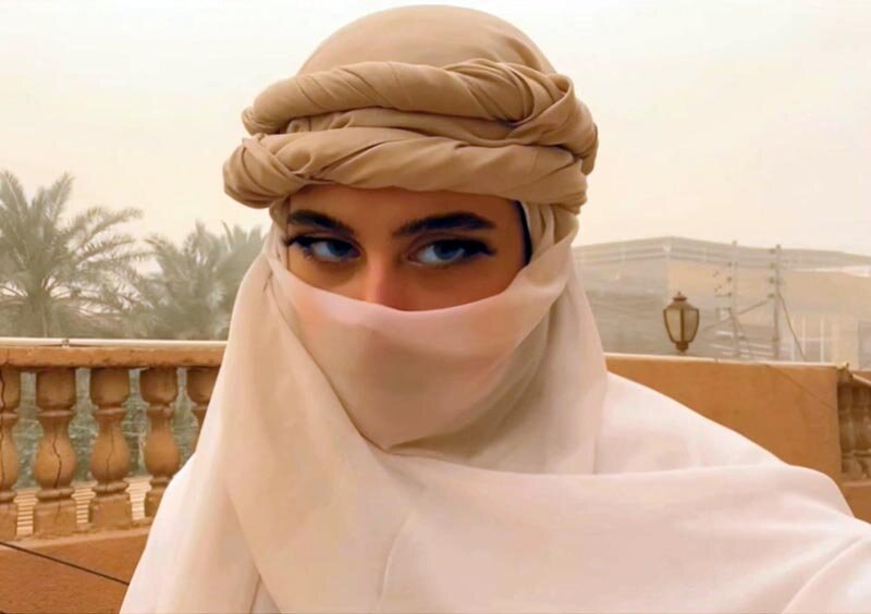 همه چیز درباره کاشت ابرو بدون جراحی؛ مزایا، روش‌ها و هزینه‌ها