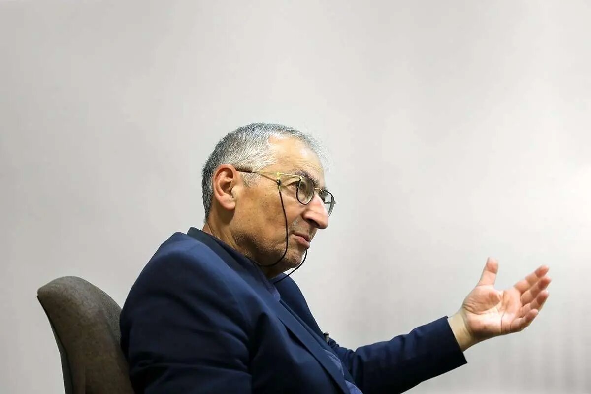 زیباکلام: یک زن در ژاپن نخست‌وزیر شد، این‌جا هم گشت حجاب برگشت!