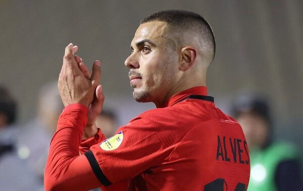 نامه استقلال برای ستاره پرتغالی تراکتور لو رفت