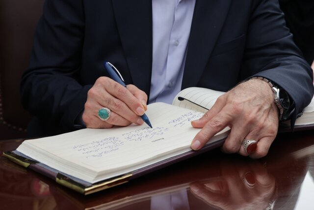 یادداشت مسعود پزشکیان درباره اقبال لاهوری