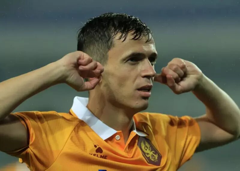 پیام عاشقانه بازیکن جدید استقلال را لو داد +عکس