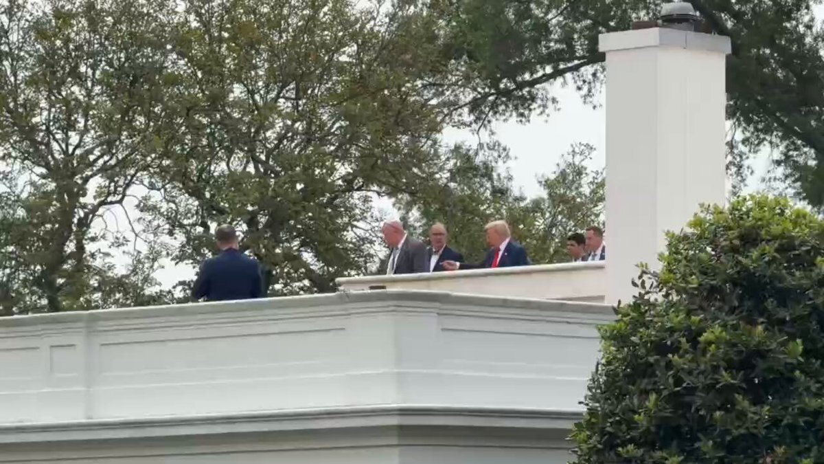 ترامپ چرا به پشت بام کاخ سفید رفت؟ +ویدیو