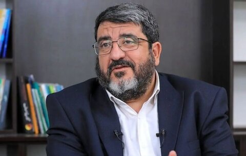 کارشناس جنجالی تلویزیون جمله ممنوعه را بارها روی آنتن زنده تکرار کرد! +ویدیو