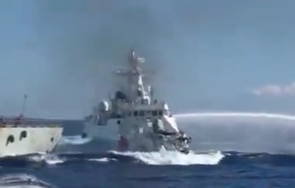 برخورد دو کشتی نظامی چین با هم فاجعه آفرید + ویدیو