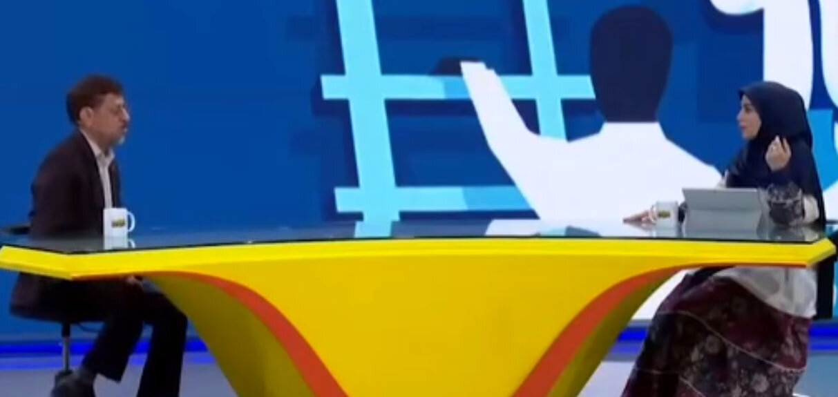 بگومگوی خانم مجری با مهمان تلویزیون آنتن زنده را بهم ریخت +ویدیو