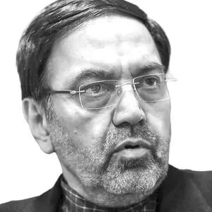 [ابوالقاسم دلفی] دستگاه دیپلماسی از قالب پیش از جنگ خارج شود