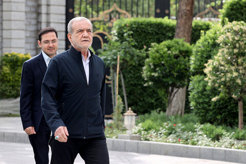 شمشمیر تندروها بر گردن دولت پزشکیان است