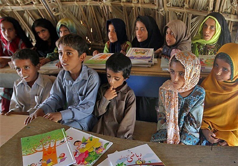 نان هم نیست و این دانش آموزان گرسنه به مدرسه می‌روند!