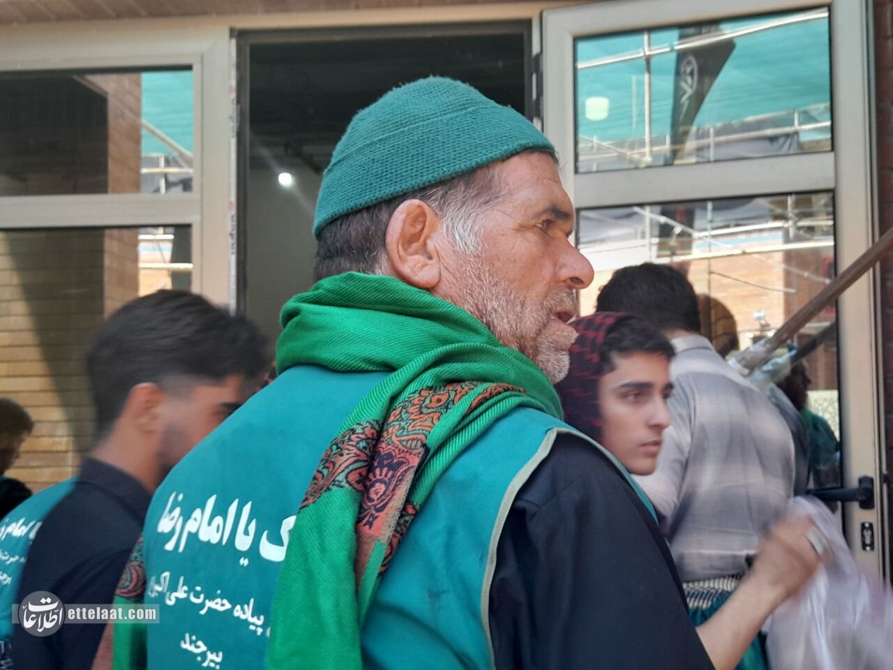 راهی پر از عشق و ایمان؛ زائران پیاده در مسیر حرم امام رضا(ع) +تصاویر