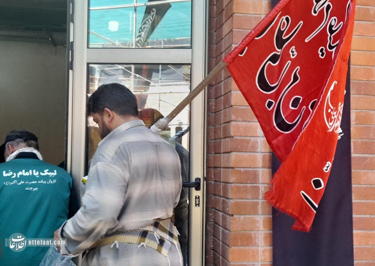 راهی پر از عشق و ایمان؛ زائران پیاده در مسیر حرم امام رضا(ع) +تصاویر