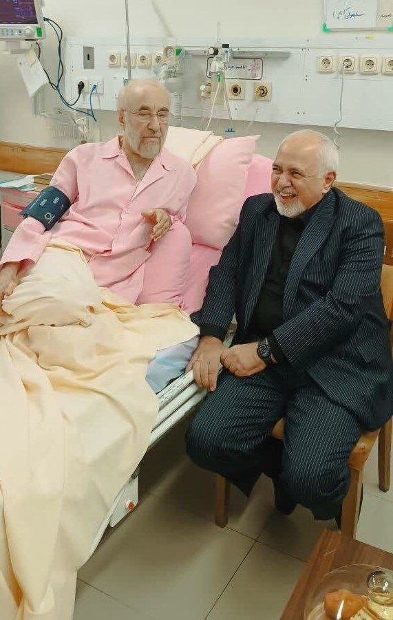 عیادت ظریف از خاتمی