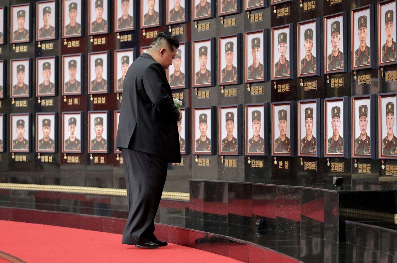 دیدار رهبر کره شمالی با خانواده سربازان کشته‌شده در اوکراین! +تصاویر