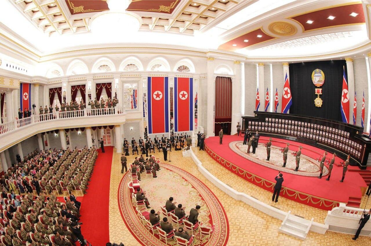 دیدار رهبر کره شمالی با خانواده سربازان کشته‌شده در اوکراین! +تصاویر