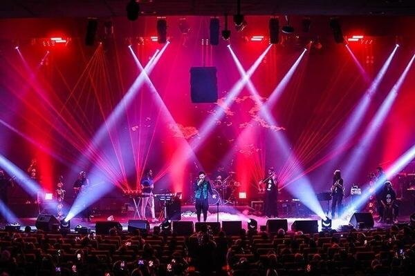 این آثار مبتذل نسل جوان را از موسیقی اصیل ایرانی دور می‌کند