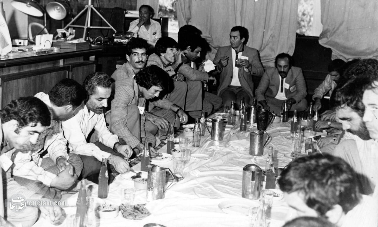 روایت متفاوت زندگی شهید رجایی؛ از دستفروشی تا نیروی هوایی +عکسهای دیدنی