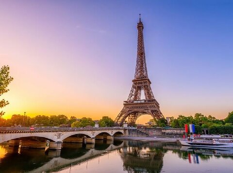 سفر به پاریس چه بلایی سر گردشگران می‌آورد؛ این شهر روح و روان شما را به هم می‌ریزد