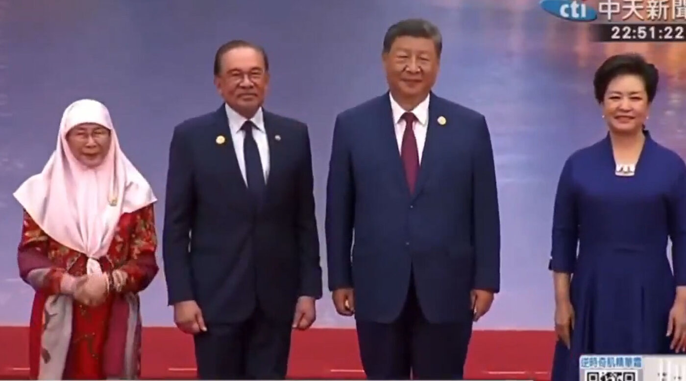 همسر نخست وزیر مالزی با رئیس جمهور چین دست نداد + ویدیو