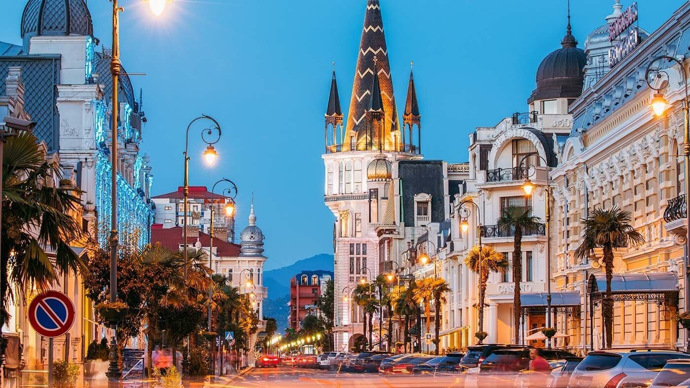 چرا هزاران ایرانی باتومی را انتخاب میکنند