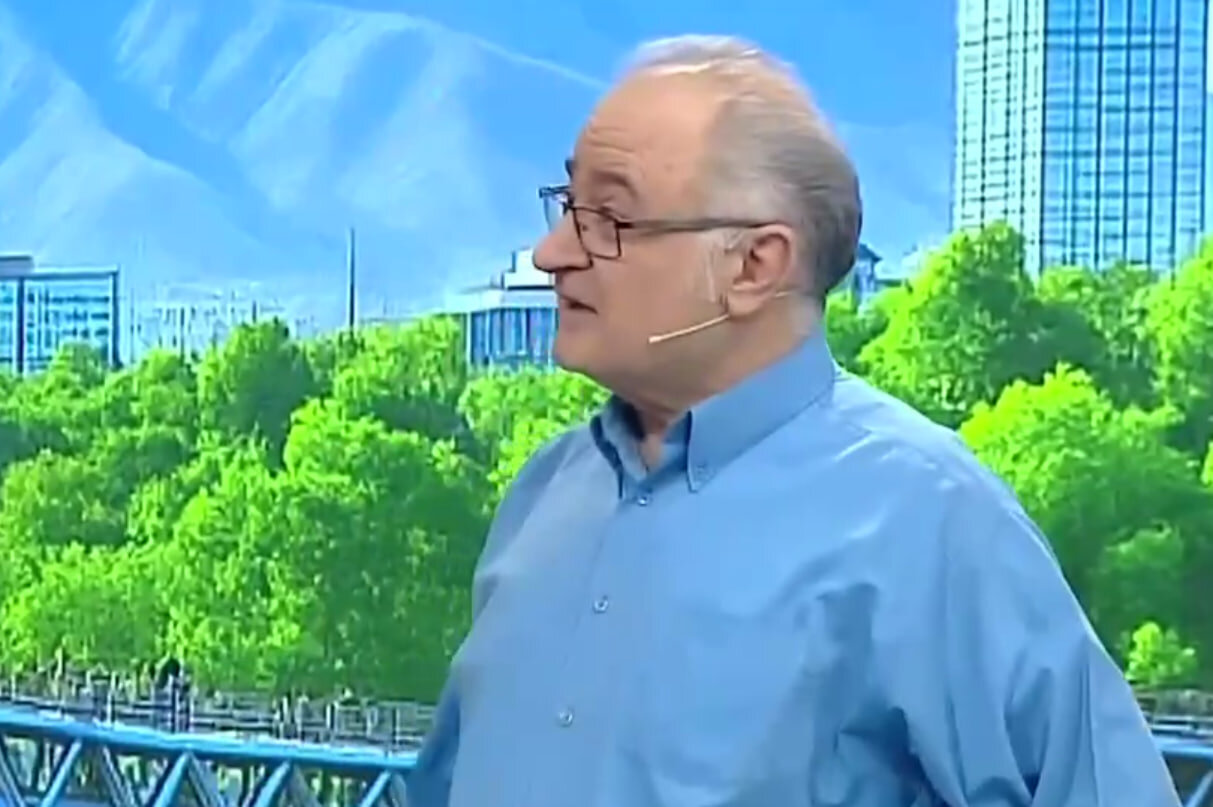 کنایه سنگین مجری تلویزیون روی آنتن زنده به تیم ملی فوتبال +ویدیو