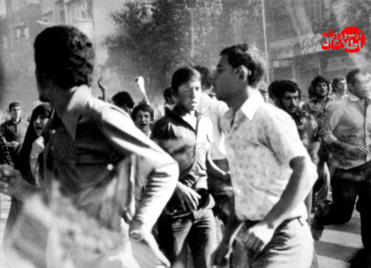 عکسهای دیده نشده از خیابانهای تهران در ۱۷ شهریور ۱۳۵۷