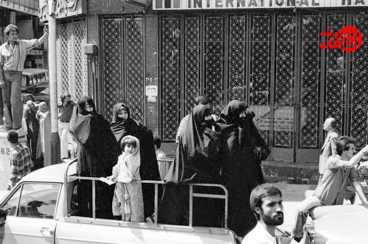 عکسهای دیده نشده از خیابانهای تهران در ۱۷ شهریور ۱۳۵۷