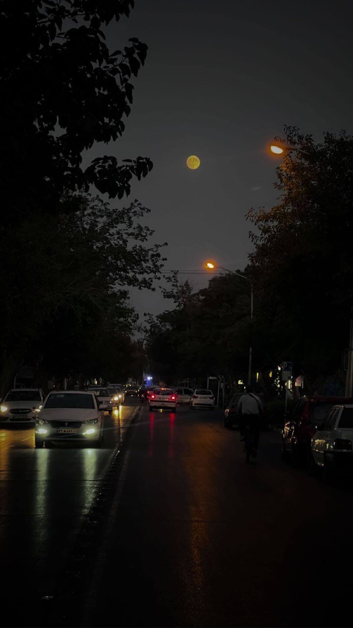 تصاویری از ماه قرمز در آسمان مشهد را ببینید +ویدئو