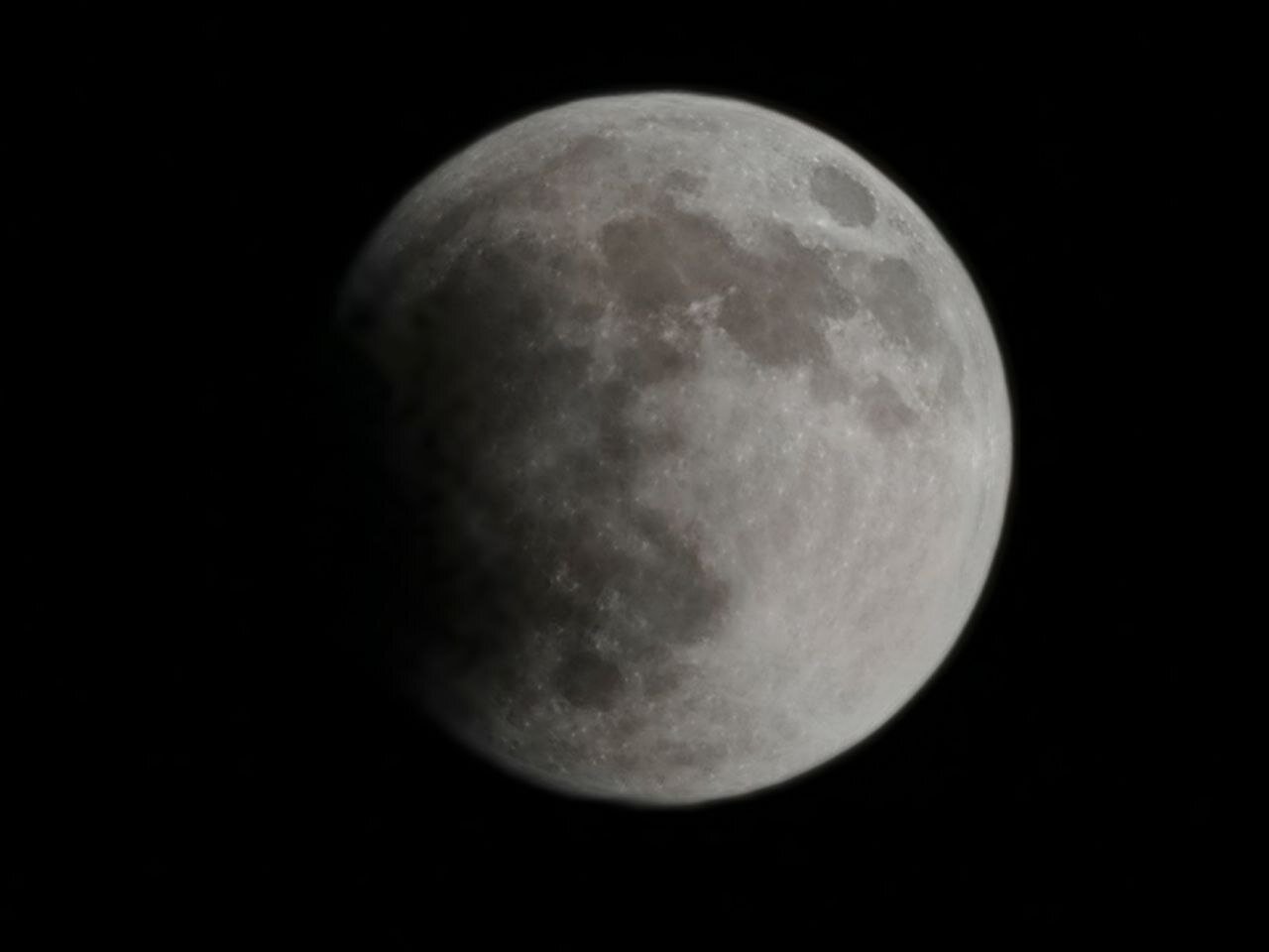 تصاویری از ماه قرمز در آسمان مشهد را ببینید +ویدئو