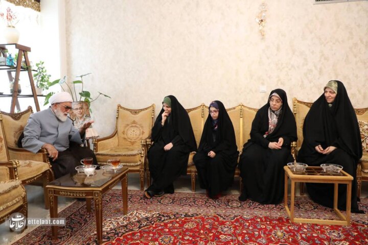 دیدار تولیت آستان قدس رضوی با خانواده شهدای جنگ 12 روزه