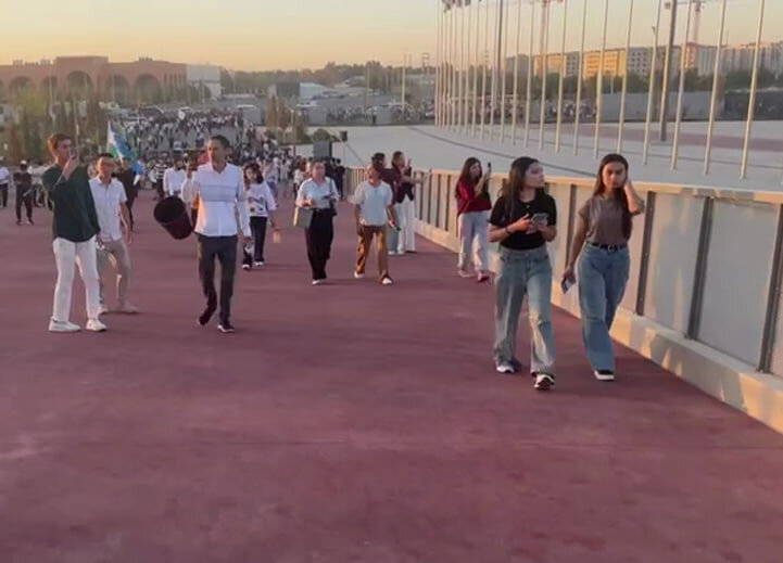 ویدیو| تماشاگران حریف تیم ملی پشت درهای بسته گیر افتادند!