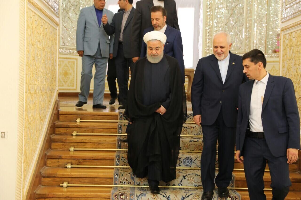 تهدید روحانی به محاکمه و خط و نشان برای استیضاح عراقچی در بهارستان چه پیام‌هایی دارد؟