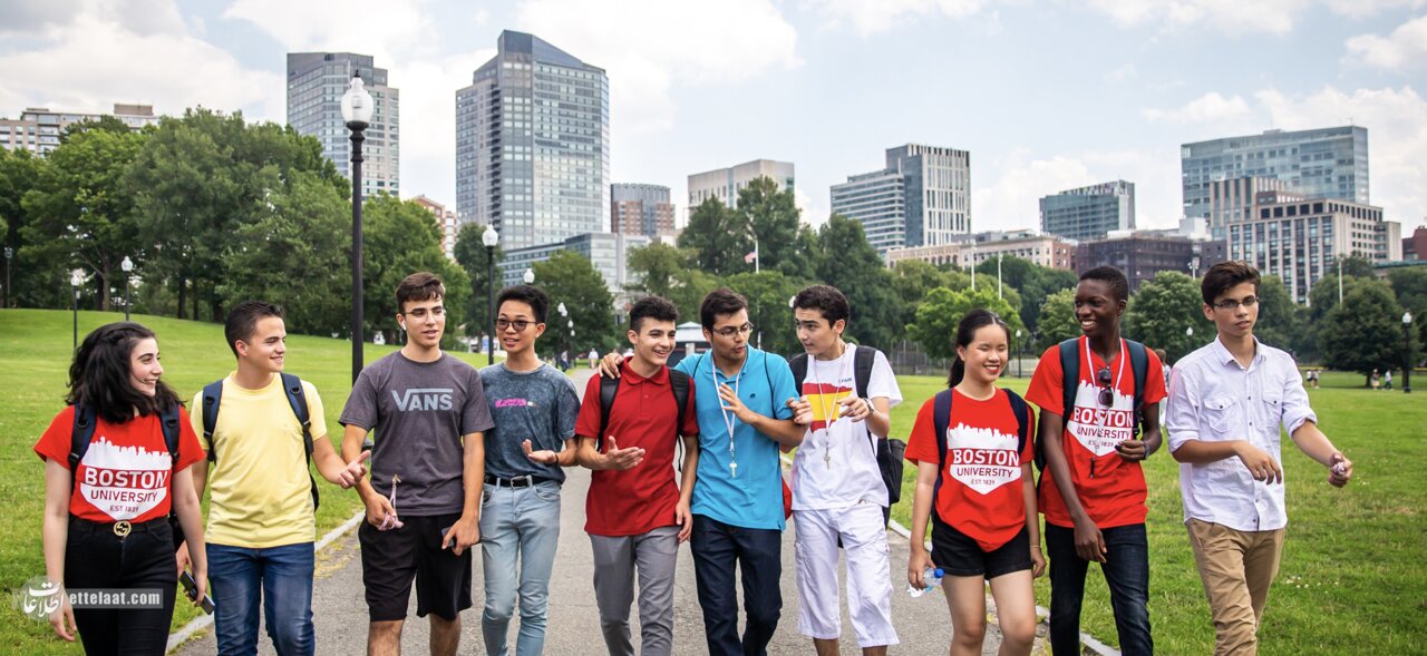 توصیف دپارتمان زبان‌های جهانی دانشگاه بوستون درباره «فارسی»