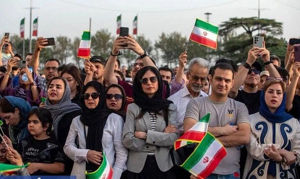 مذاکره با آمریکا، به معنای علاقه‌داشتن به آمریکایی‌ها نیست