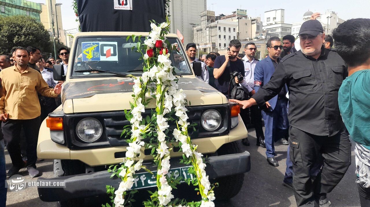 تصاویر تشییع باشکوه آتشنشان جوان مشهدی!