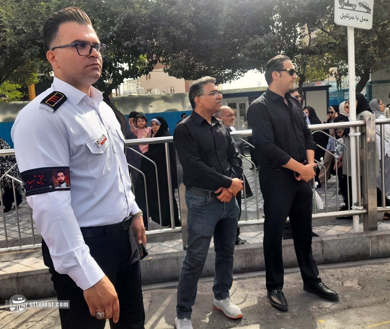 تصاویر تشییع باشکوه آتشنشان جوان مشهدی!