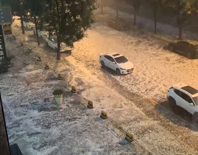 شدیدترین بارش تگرگ تاریخ پکن ثبت شد! +ویدیو