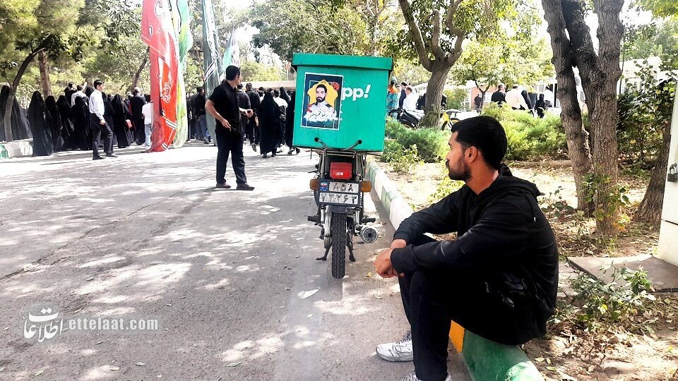 خداحافظی مردم با مشهد با یک قهرمان؛ آتش‌نشان شهید به خانه ابدی رفت +تصاویر